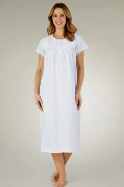 Classic Oval Embroidered Lace 45
