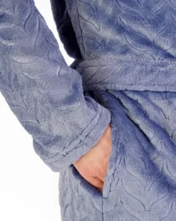 Embossed Pattern Fleece 46
