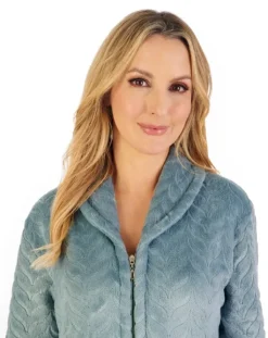 Embossed Pattern Fleece 50