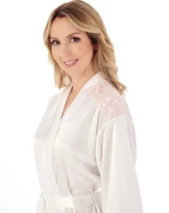 Knitted Satin Embroidered 46