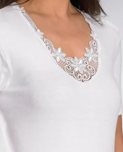 Slenderella Embroidered Motif Short Sleeve Cami V13